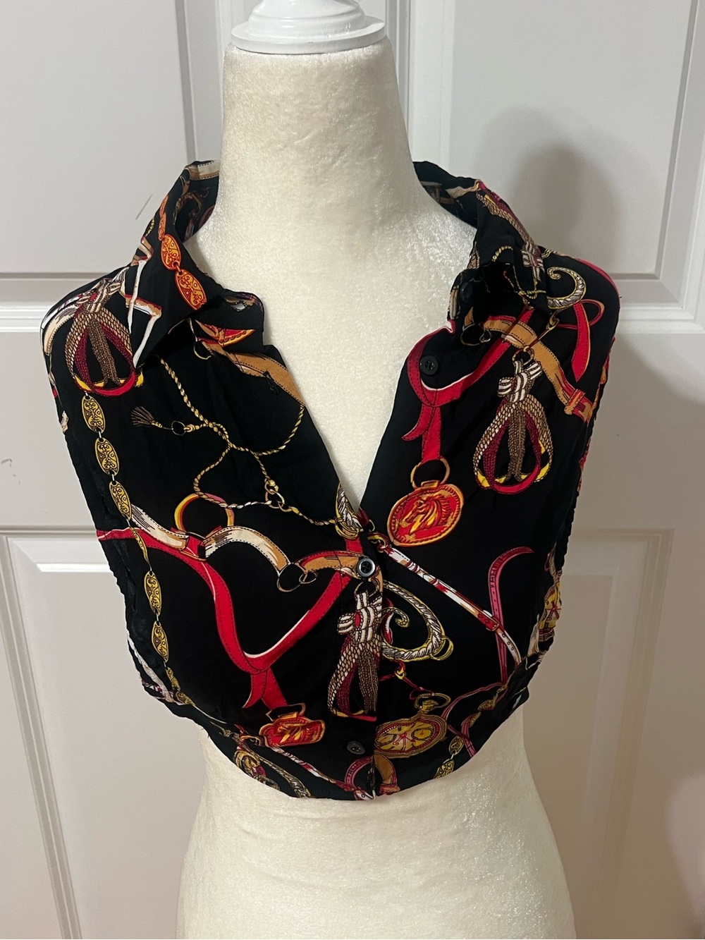 ESQUALO Black Scarf-Style Blouse with Red and Gold Chain Print